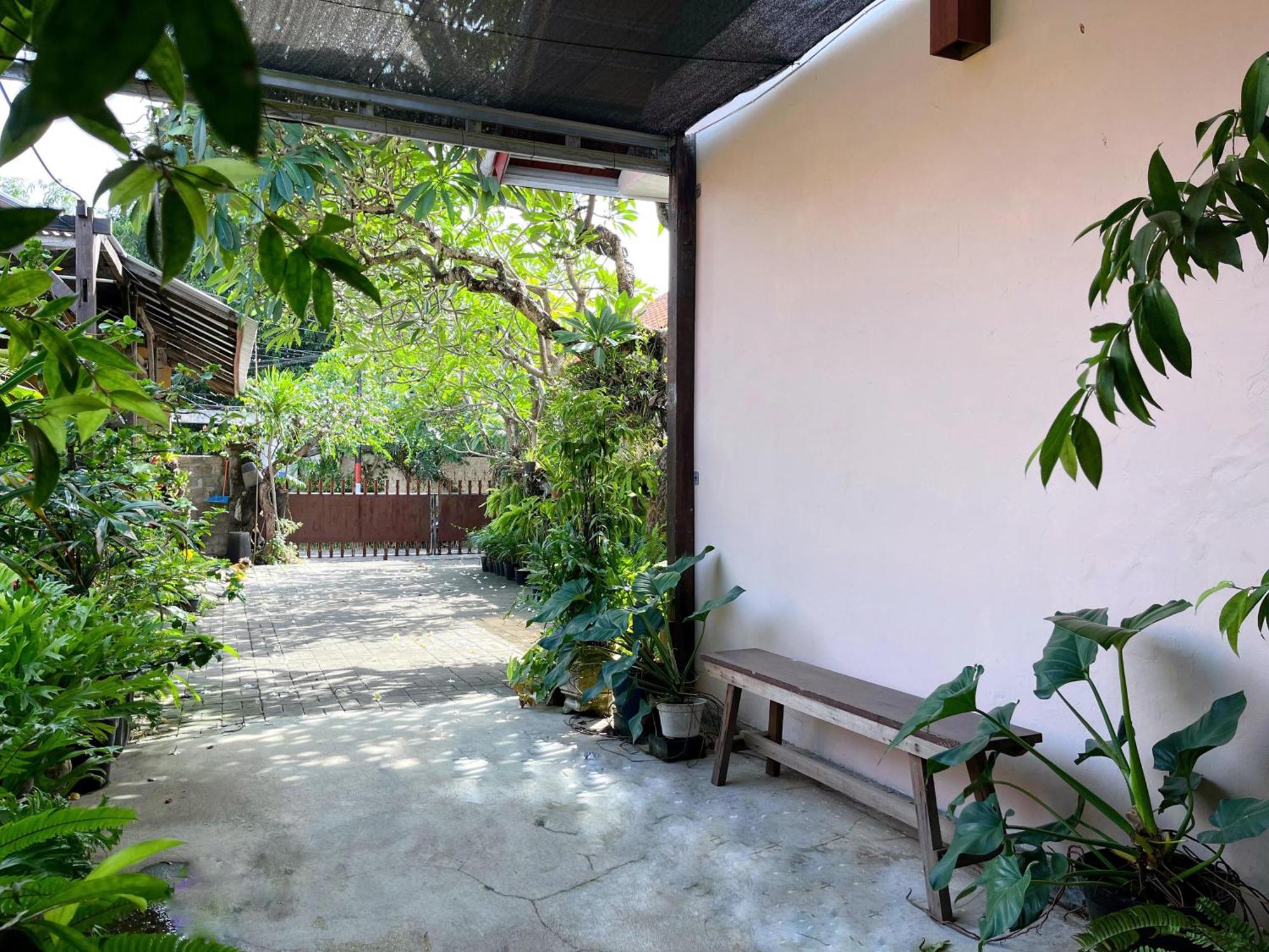 Agung'S Annex Homestay ซานูร์ ภายนอก รูปภาพ