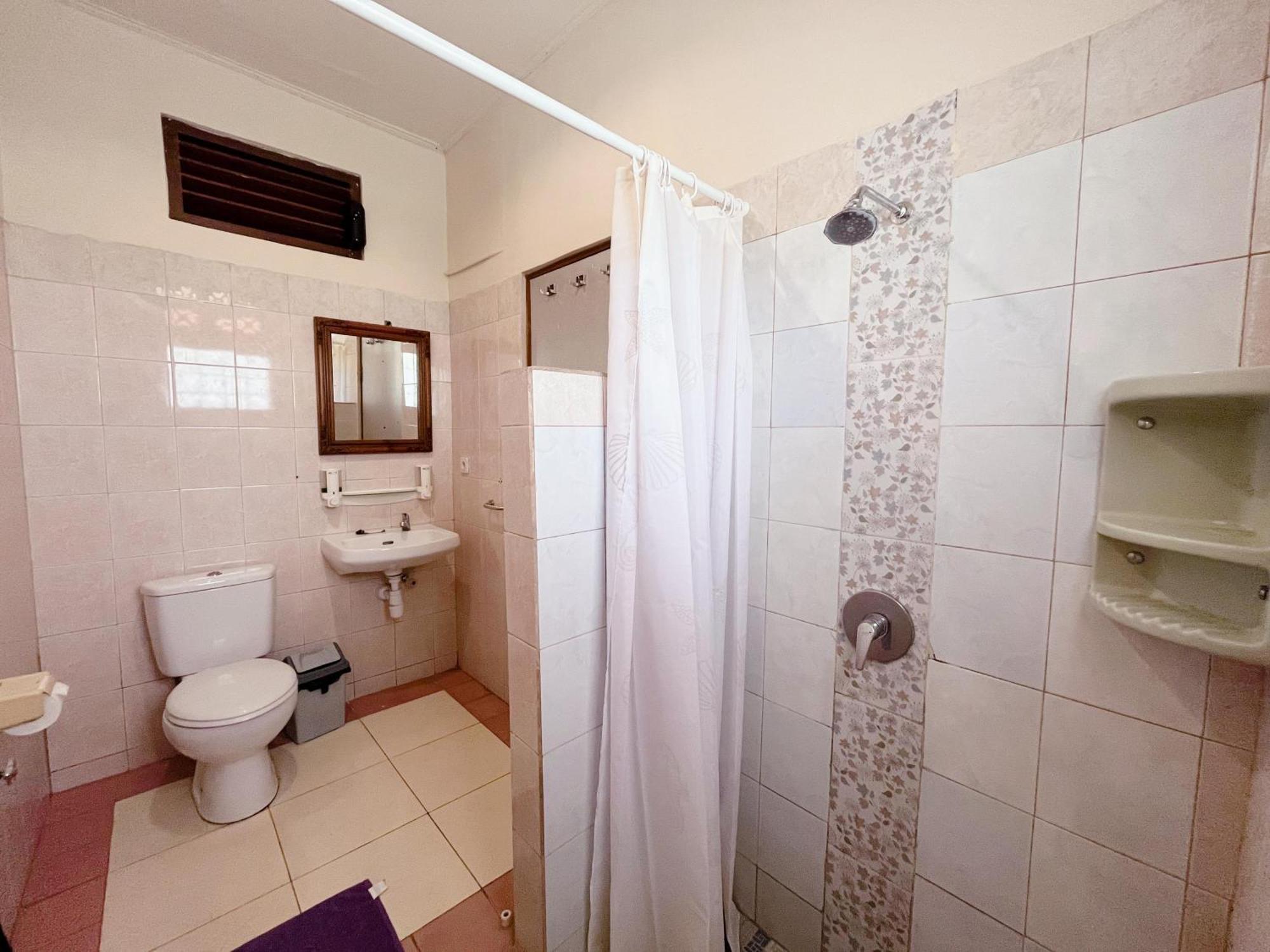 Agung'S Annex Homestay ซานูร์ ภายนอก รูปภาพ